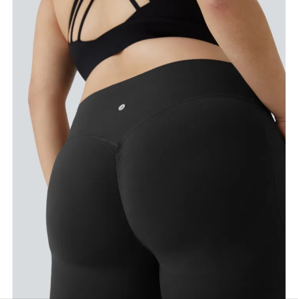 HALARA Black High-Waist Scrunch Leggings